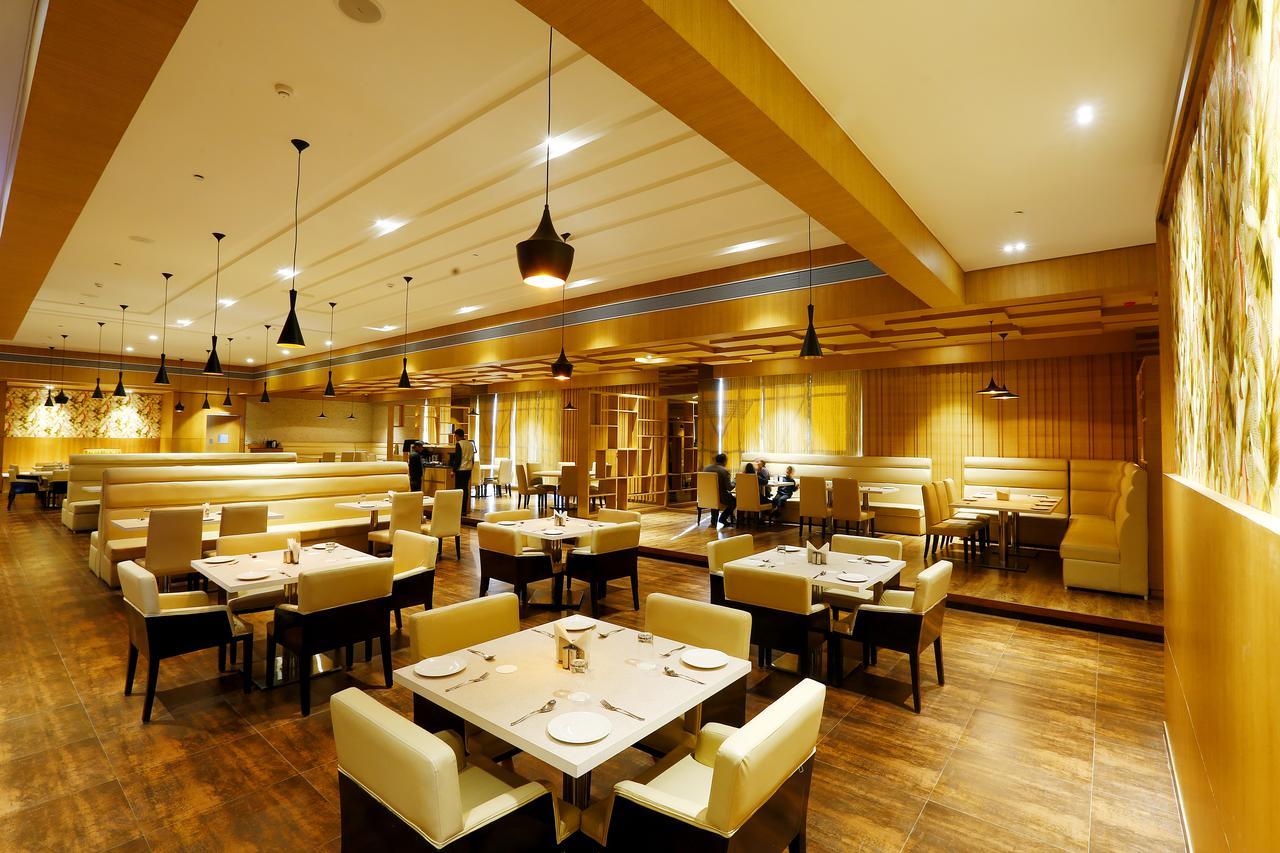 Sk Park Blu Hotel Сонипат Екстериор снимка