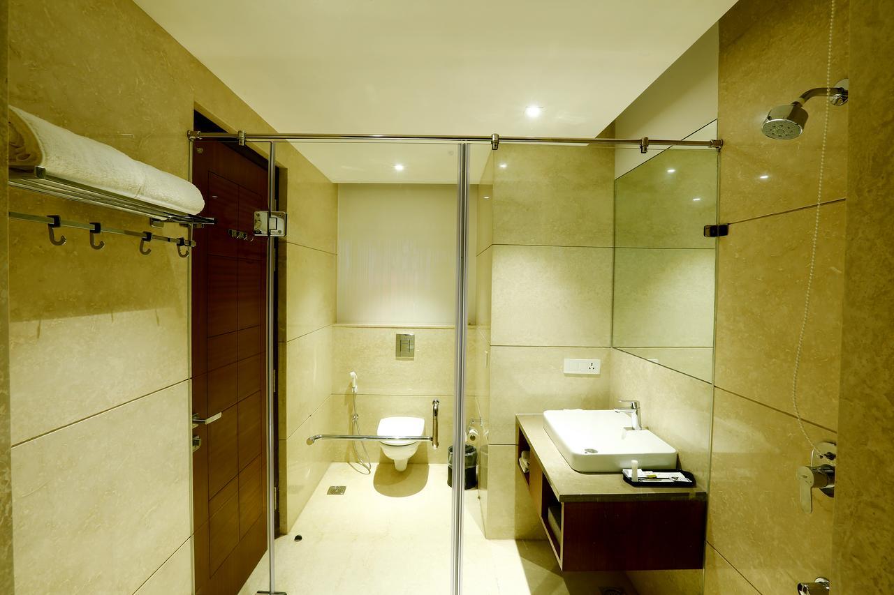 Sk Park Blu Hotel Сонипат Екстериор снимка