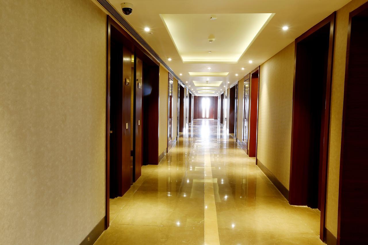 Sk Park Blu Hotel Сонипат Екстериор снимка
